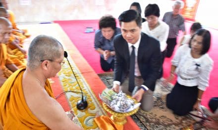 ถวายเงินผ้าป่าวัดชัยมงคล(18สค.60)