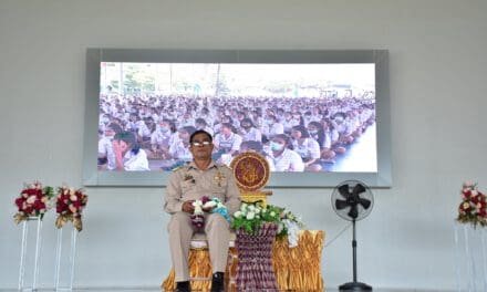 พิธีอภิวันกตัญญุตาบูชาครู ให้กับครูเอนก สุขถนอม